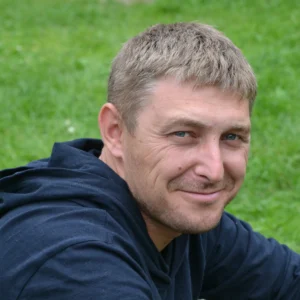 <b>Артем Пожидаев</b><br>21.09.2023 <br>- Хороший центр. Персонал знает своё дело.